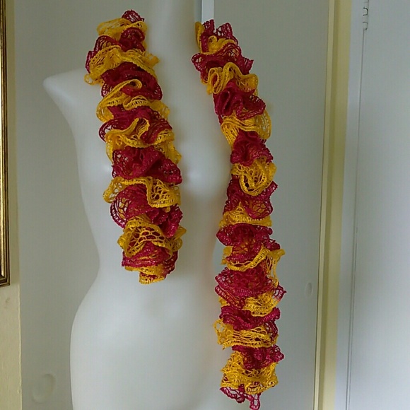 CUTE SCARF. - Picture 4 of 4